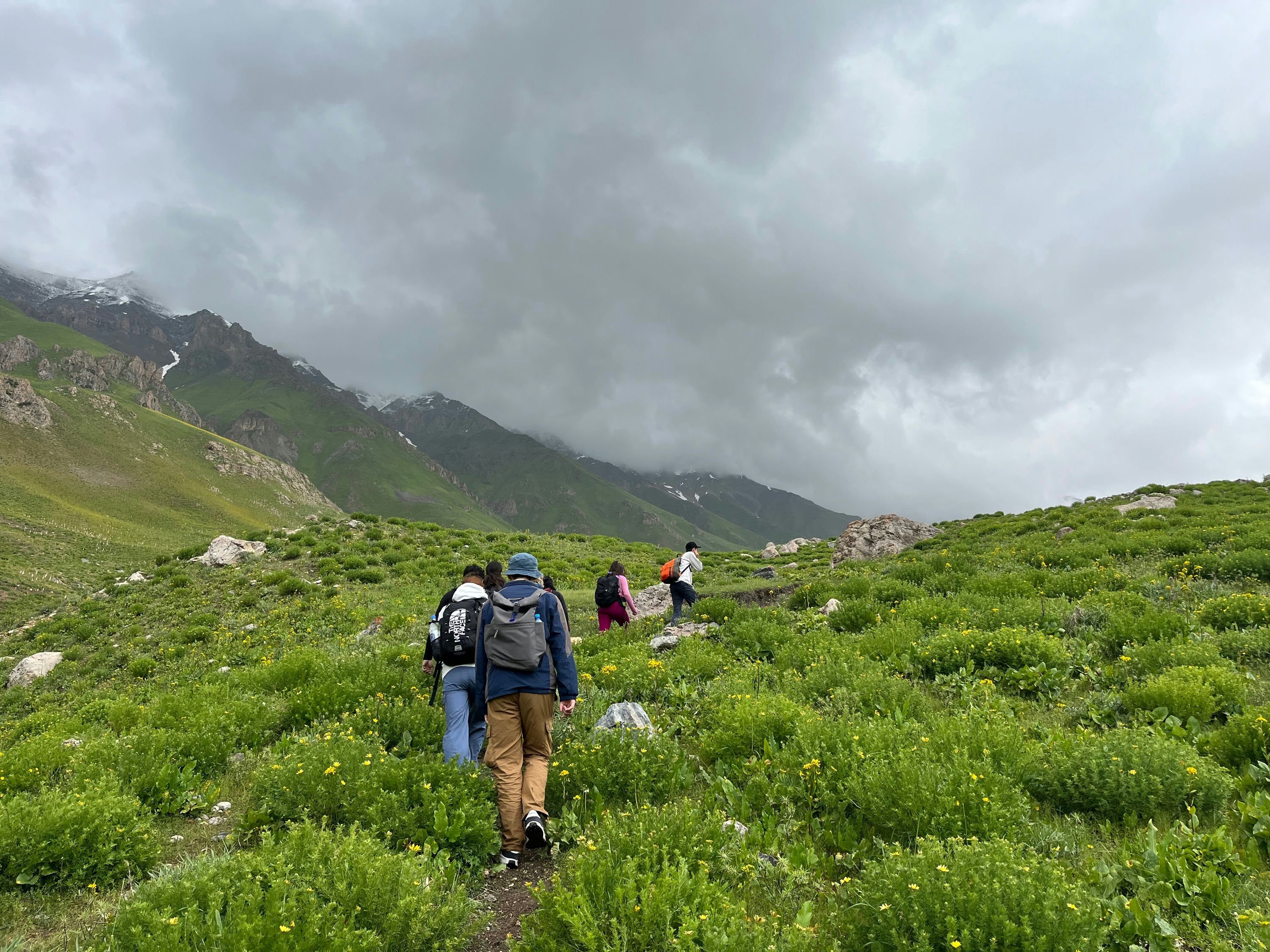 Group Bonding Moment White 1